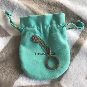 Tiffany’s circle necklace
